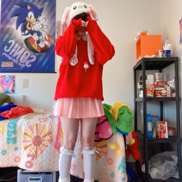 Meet your Posher, Allison - Picture 2 of 3